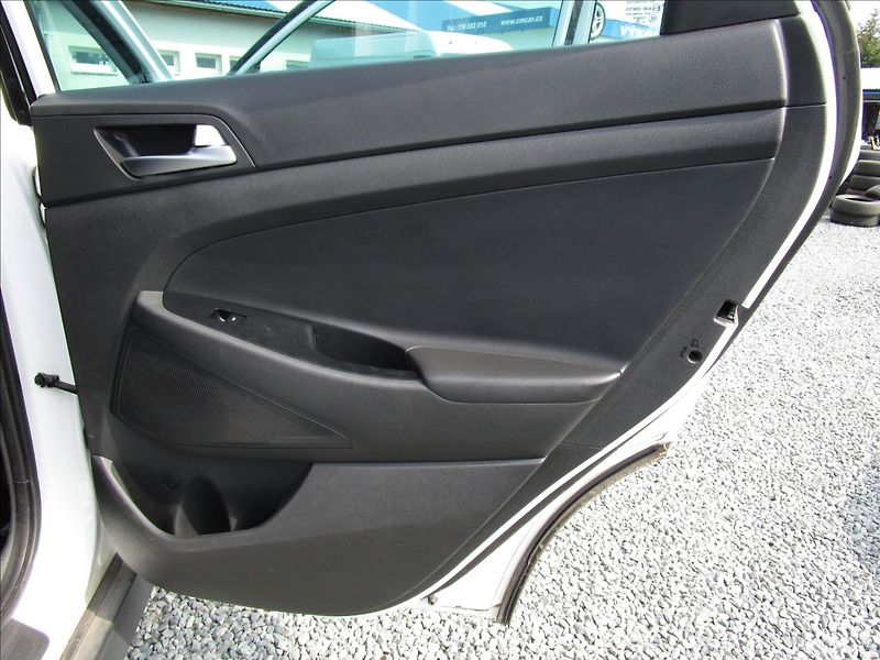 Hyundai Tucson 1.6T-GDi, aut. klima, 1. maj. - fotka 26 z 40