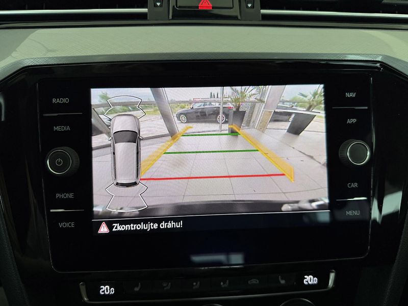 Volkswagen Passat Variant 1,5TSI 110kW DSG*Navi*Kamera - fotka 20 z 35