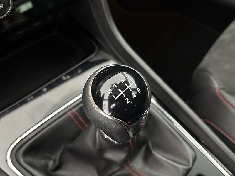 Seat Leon FR - fotka 20 z 27