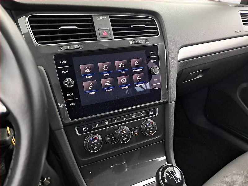 Volkswagen Golf (2020) Marathon Edition 1.0 TSI, ČR - fotka 12 z 18