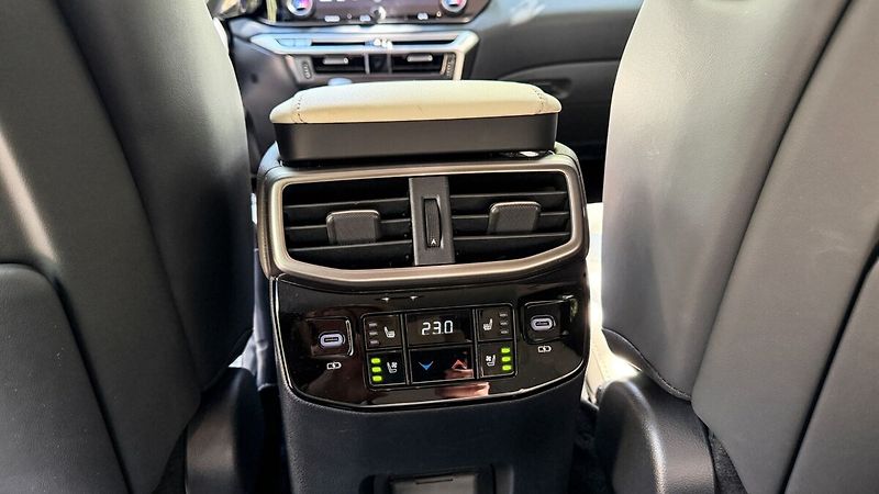 Lexus RX 450h plus 450H+ 2,5 PHEV LUXURY, TAŽNÉ Z - fotka 27 z 33