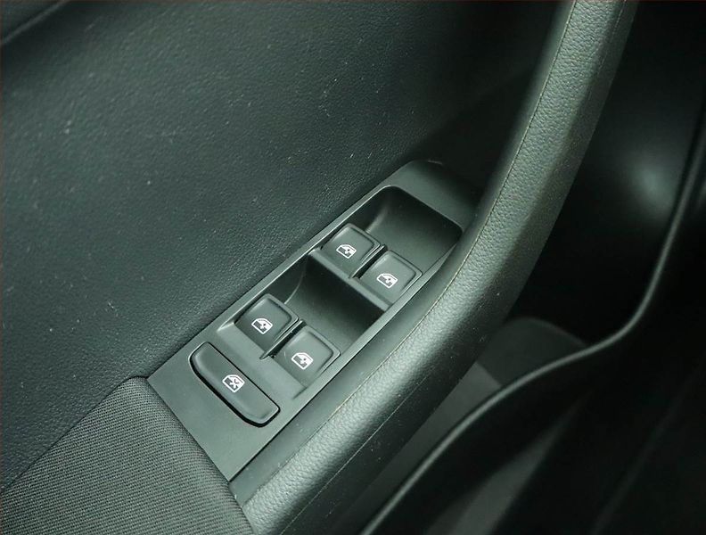 Škoda Fabia (2016) Style 1.2 TSI, Serv.kniha - fotka 14 z 16