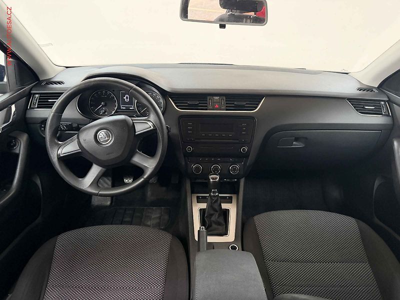 Škoda Octavia (2014) 1.6TDi 4x4, AC, výhřev sed - fotka 8 z 17