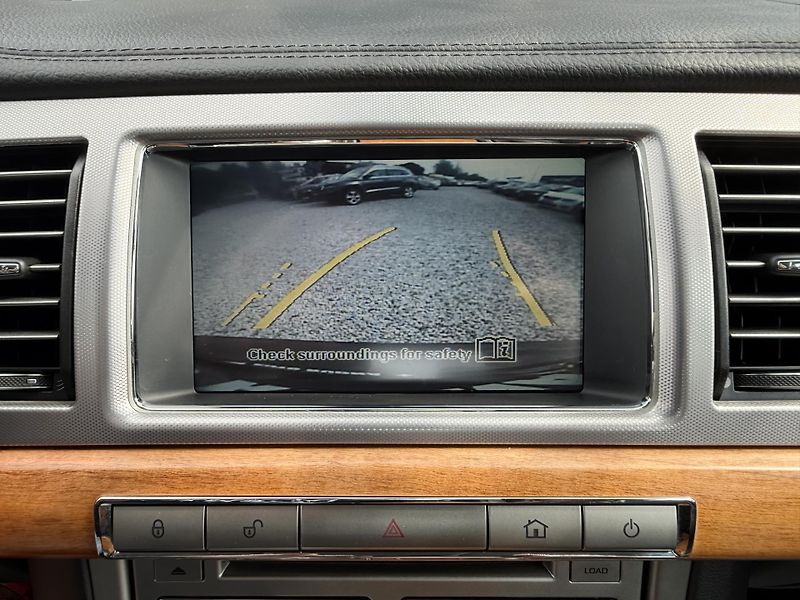 Jaguar XF 3,0 V6 Diesel Lux Automat - fotka 31 z 40