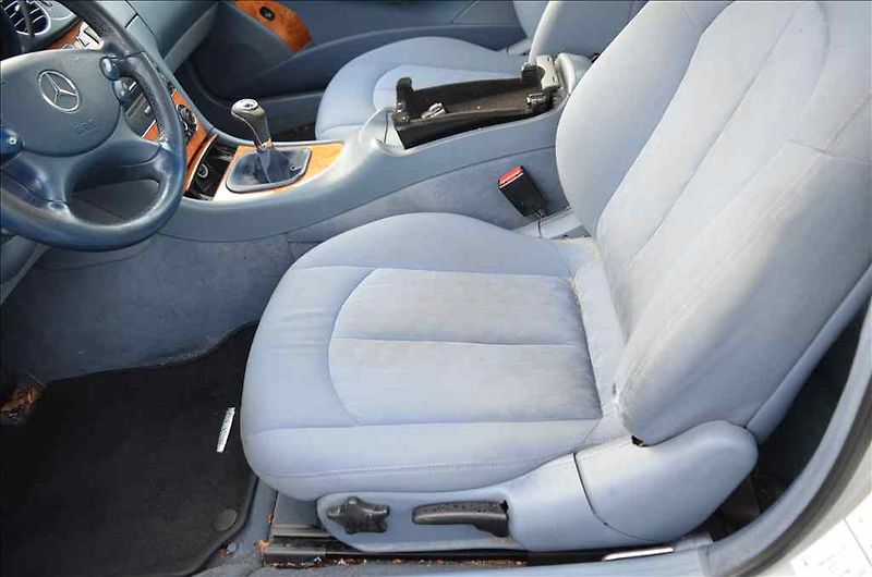 Mercedes-Benz CLK (2005) 200 KOMPRESOR ELEGANCE 120KW - fotka 21 z 24