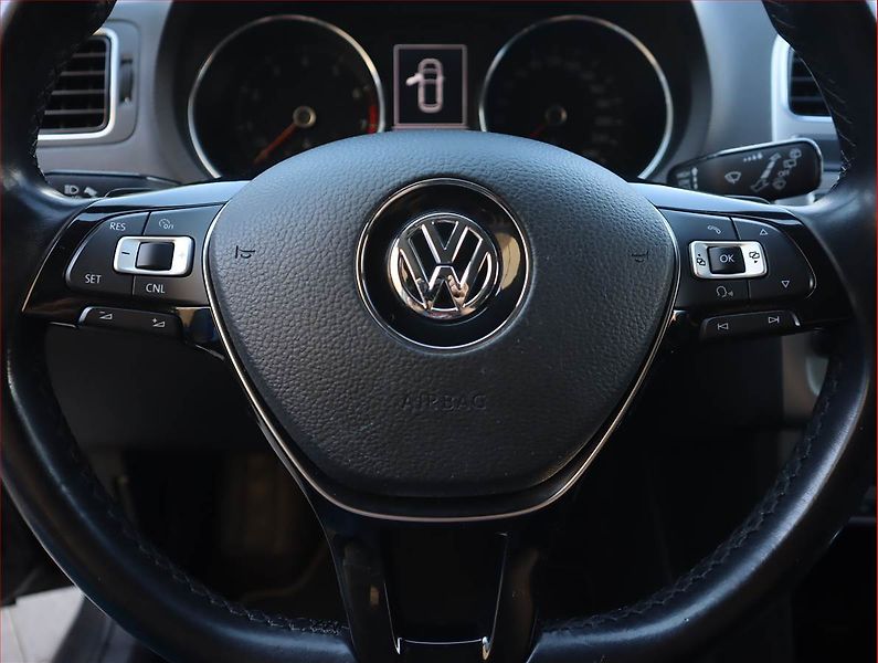 Volkswagen Polo (2016) 1.2 TSI, Automat, Tempomat - fotka 21 z 21