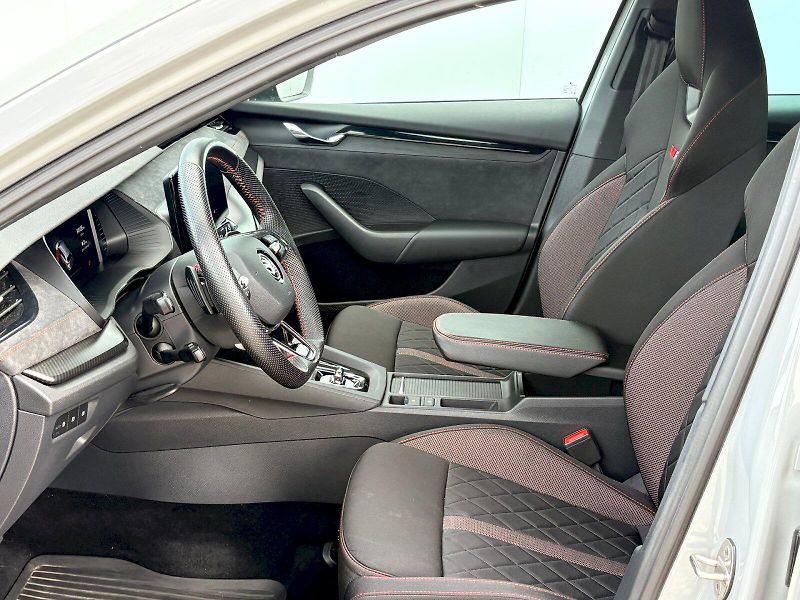 Škoda Octavia (2021) Combi DSG 2.0 TDI / 147kW / RS - fotka 18 z 33