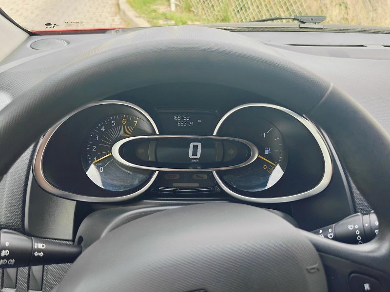 Renault Clio (2015) 1,2 16V 54 kW Limited - fotka 22 z 40