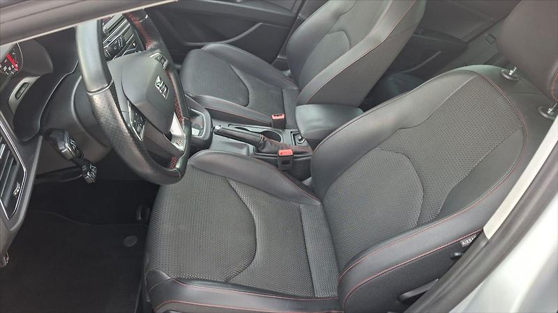 Seat Leon 2,0 110 KW ST FR Panorama - fotka 11 z 19