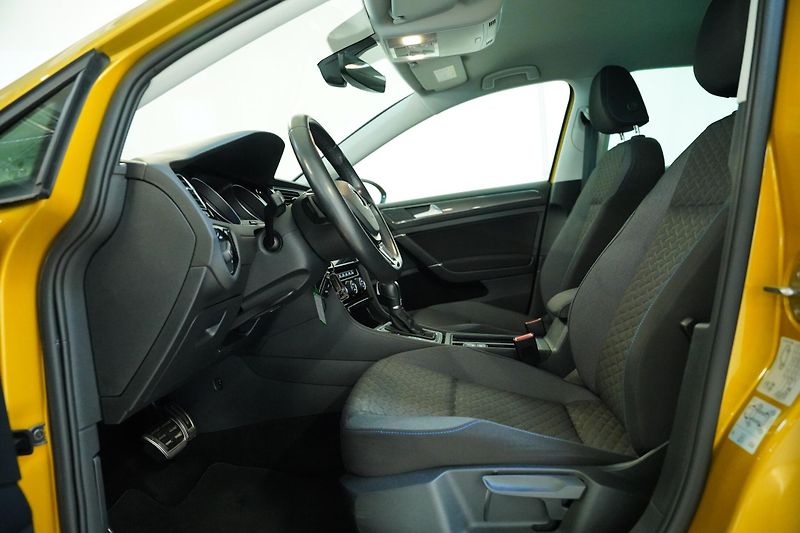Volkswagen Golf - fotka 11 z 28