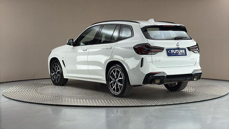 BMW X3 20d AUT xDrive M-sport - fotka 2 z 26