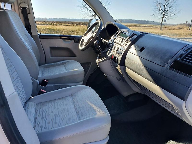 Volkswagen Transporter (2011) 2L 75kw 7míst, splátky  - fotka 17 z 23