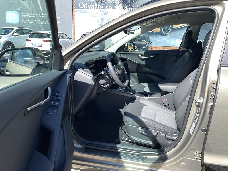 Kia Niro (2026) 1,6 HEV 6DCT STYLE 2027 - fotka 9 z 28