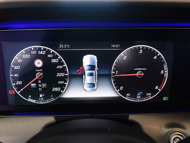 Mercedes-Benz Třídy E (2016) E 220 d - fotka 11 z 15
