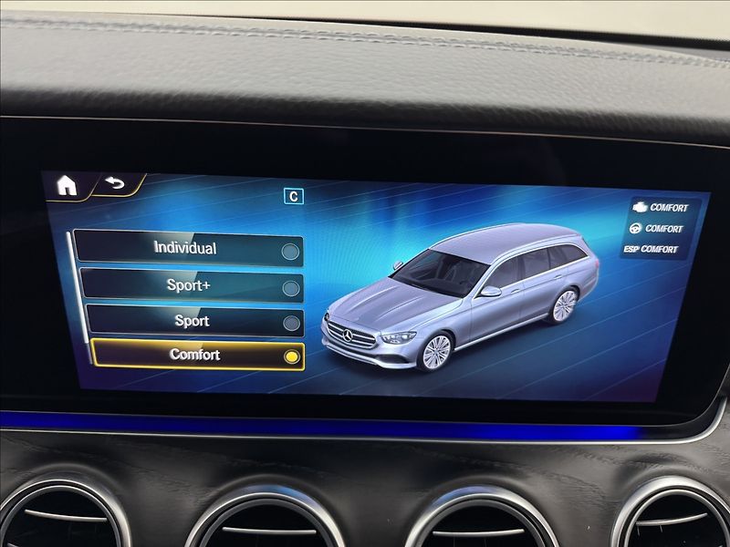 Mercedes-Benz Třídy E 2,9 400d 4MATIC AMG LED 360° - fotka 23 z 44