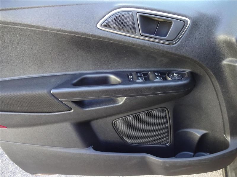 Ford B-MAX 1,0 i 74kW - fotka 18 z 47