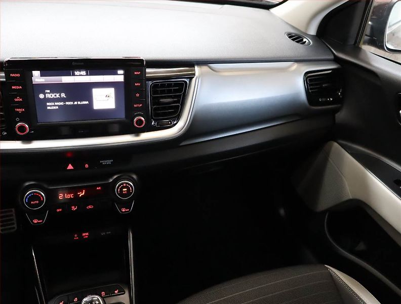Kia Stonic (2020) 1.4 CVVT, Serv.kniha, Kůže - fotka 8 z 20