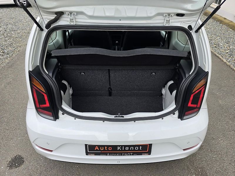 Volkswagen up! CNG KAMERA + DIGIKLIMA ČR - fotka 28 z 28