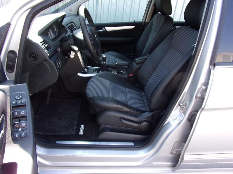 Mercedes-Benz Třídy B 200 CDi 103kW SPORT 130 000 KM - fotka 9 z 20