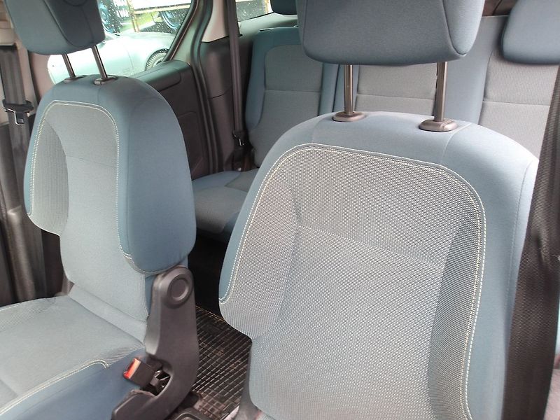 Peugeot Partner Tepee 1,6HDi ČR 1.MAJ.! -21%DPH !!! - fotka 23 z 33