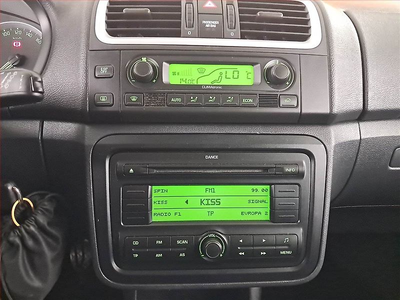 Škoda Fabia (2009) 1.4 16V, nová STK - fotka 12 z 17