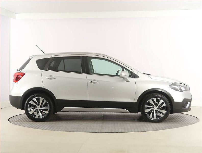Suzuki SX4 S-Cross (2019) Elegance 1.4 BoosterJet, 4X4 - fotka 6 z 23