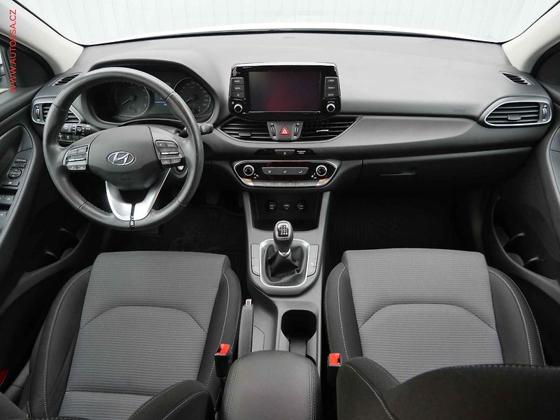 Hyundai i30 (2020) 1.5DPi, ČR, Comfort - fotka 8 z 20