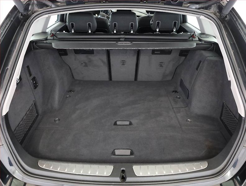 BMW Řada 3 (2017) 318 d, Automat, Serv.kniha - fotka 18 z 19