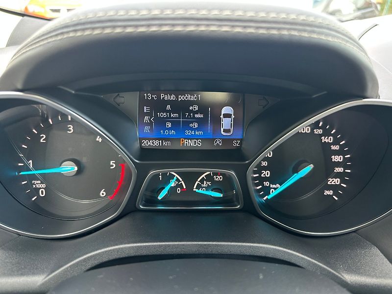 Ford Kuga (2019) 2,0TDCI 4x4 Automat  Vignale - fotka 23 z 31