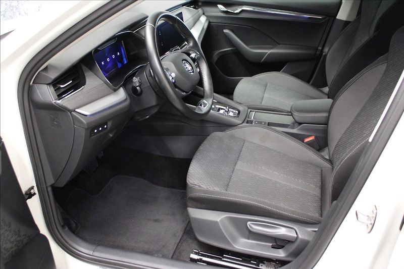 Škoda Octavia 2,0 TDI DSG Style 1.majitel CZ - fotka 8 z 36
