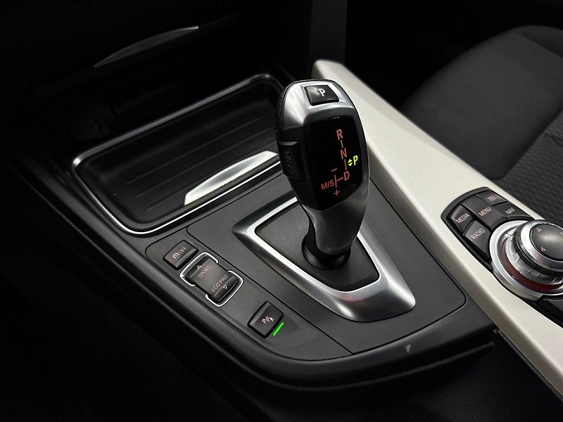 BMW Řada 4 (2015) Gran Coupé 418d A/T - fotka 23 z 24