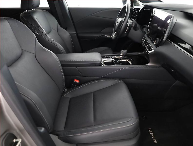 Lexus RX 400h (2024) 350h - fotka 7 z 20