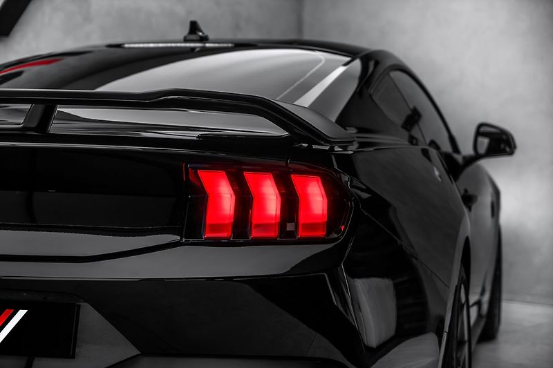 Ford Mustang 5.0 V8 manuál!!! - fotka 10 z 25