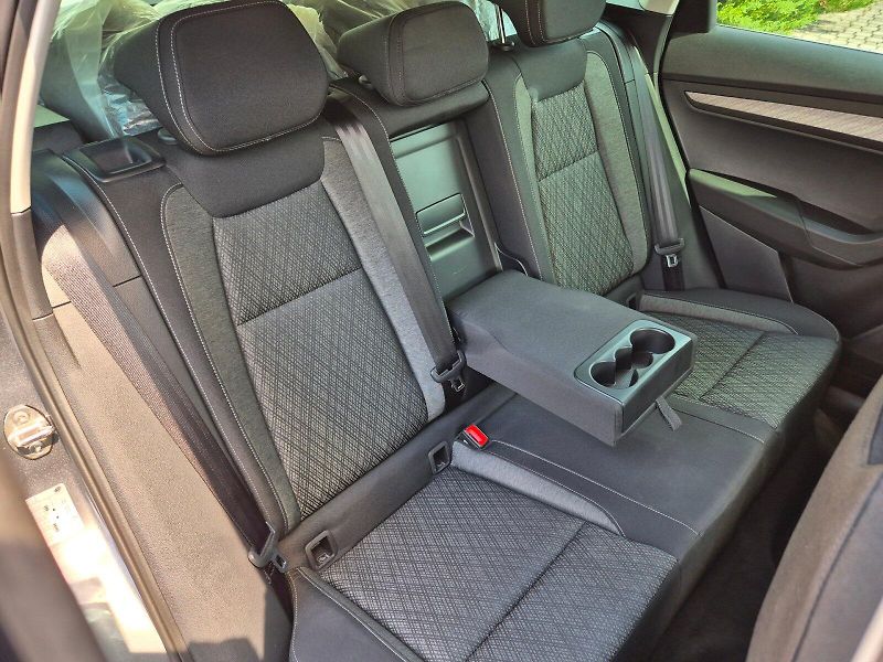 Škoda Karoq (2025) Top Selection 1.5TSi 110kW 7°a - fotka 18 z 30