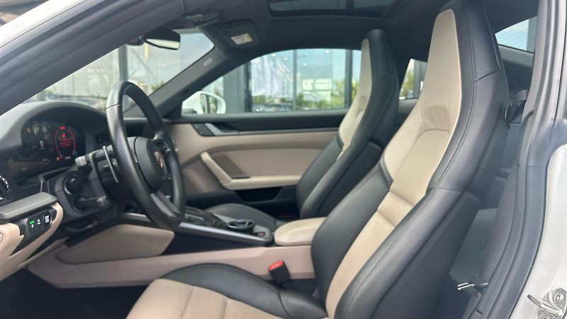 Porsche 911 Carrera 290KW - fotka 25 z 26