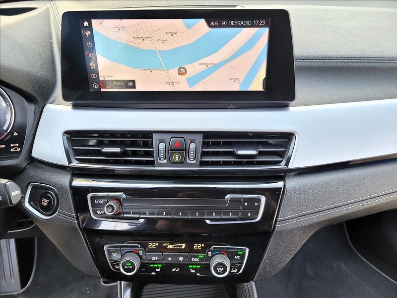 BMW X2 xDrive25e,4x4,navi,kůže - fotka 23 z 50