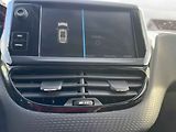 Peugeot 2008 (2018) 1.2PT, 2.maj,ČR, autoAC - náhled 15
