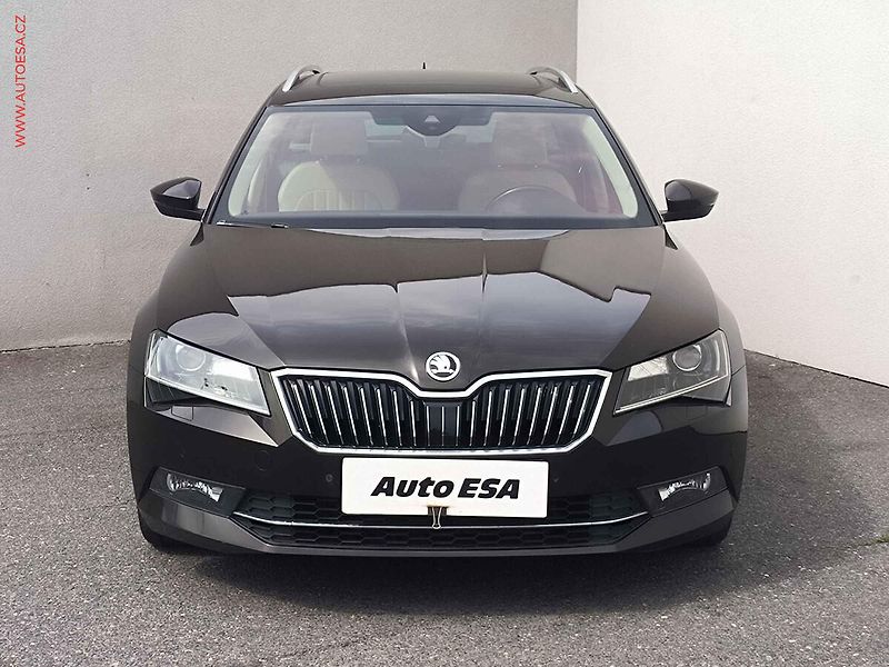 Škoda Superb (2019) 2.0 TDi 4x4, 2.maj,ČR, L&K - fotka 2 z 34