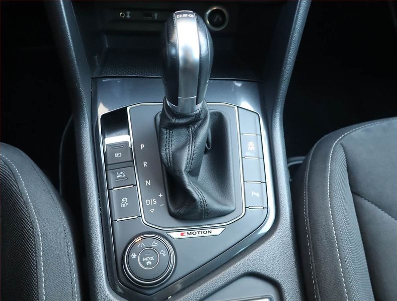 Volkswagen Tiguan (2017) 2.0 TDI - fotka 13 z 19