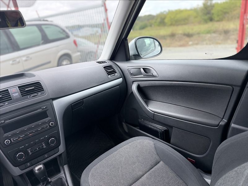 Škoda Yeti 1,2 TSI 77kW KLIMA TAŽNÉ - fotka 16 z 22