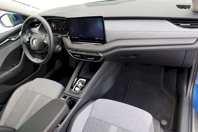 Škoda Octavia (2024) Combi Top Selection 2.0 TDI 11 - fotka 18 z 28