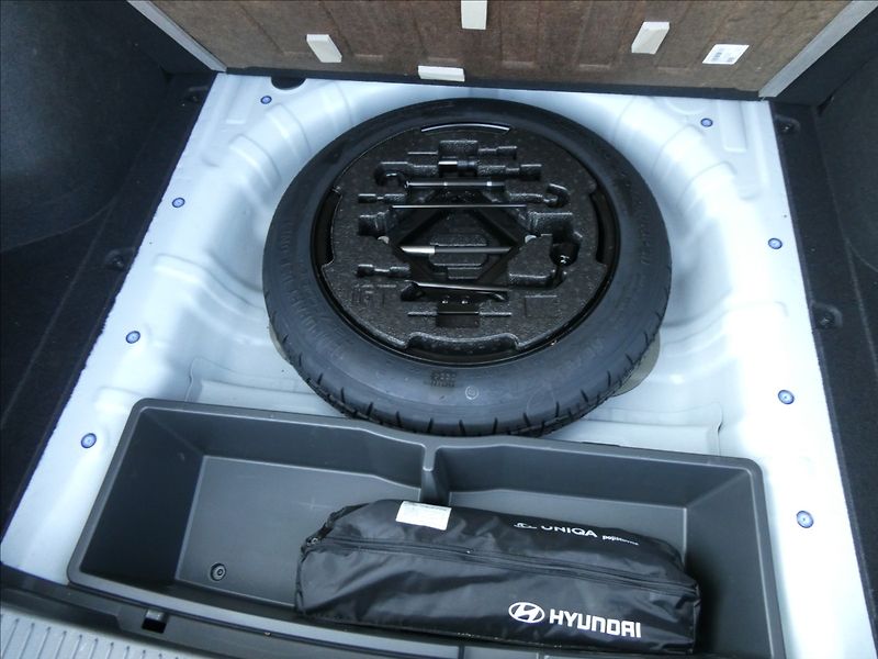 Hyundai i30 1,5 DPI 71kW Family,ČR,záruka - fotka 26 z 46