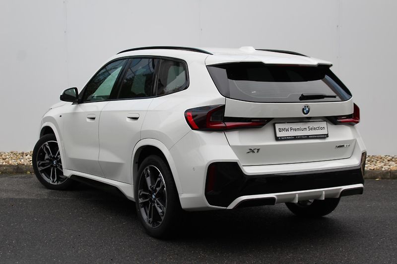 BMW X1 xDrive23i Mpaket CZ DPH - fotka 8 z 24