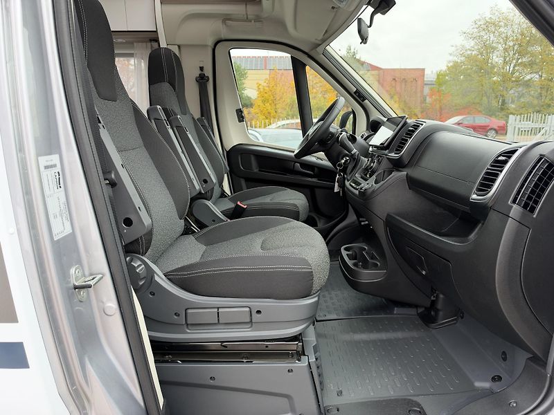 Citroën Jumper (2025) 2.2BlueHdi 103kw CARADO - fotka 21 z 33