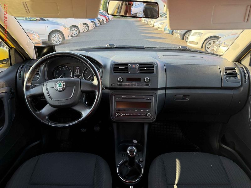 Škoda Fabia (2011) 1.2 TSI - fotka 8 z 16