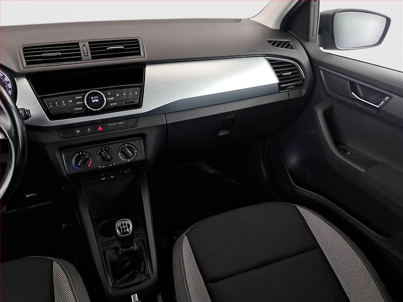 Škoda Fabia (2017) Ambition 1.0, ČR,1.maj - fotka 8 z 16