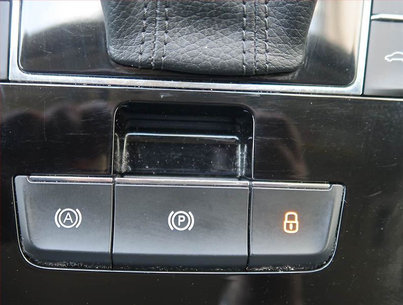 Škoda Superb (2018) 2.0 TDI, Automat, Kůže, Navi - fotka 18 z 26