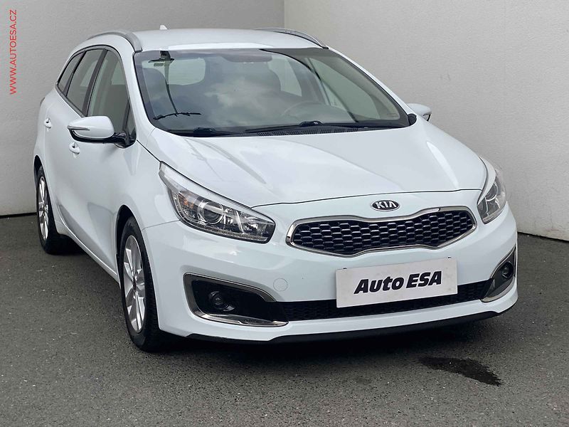 Kia Ceed (2017) 1.6 GDi, AC, navi, kamera - fotografie inzerátu