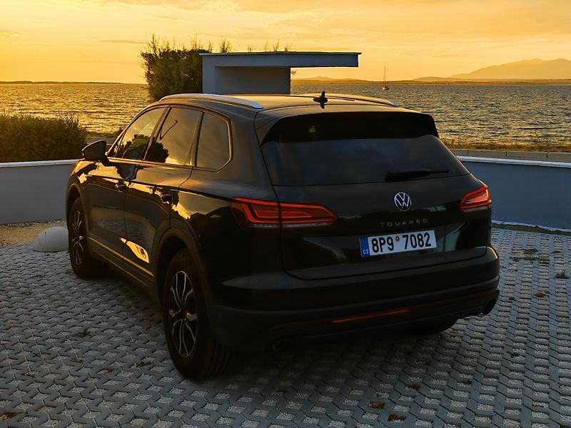 Volkswagen Touareg (2022) ČR, 1.majitel, tažné, servis - fotka 38 z 38