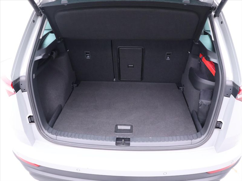 Škoda Karoq 2,0 TDI DSG 4x4 Tour Virtual - fotka 9 z 33